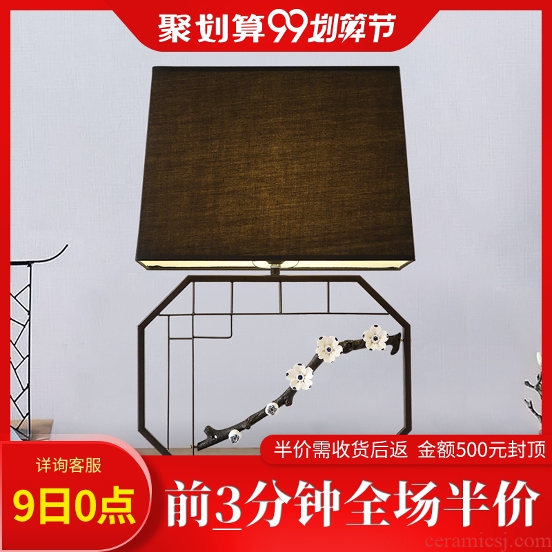 Kc new Chinese pottery and porcelain flowers, wrought iron atmospheric sitting room desk lamp, contracted Chinese wind cloth art lamp of bedroom the head of a bed
