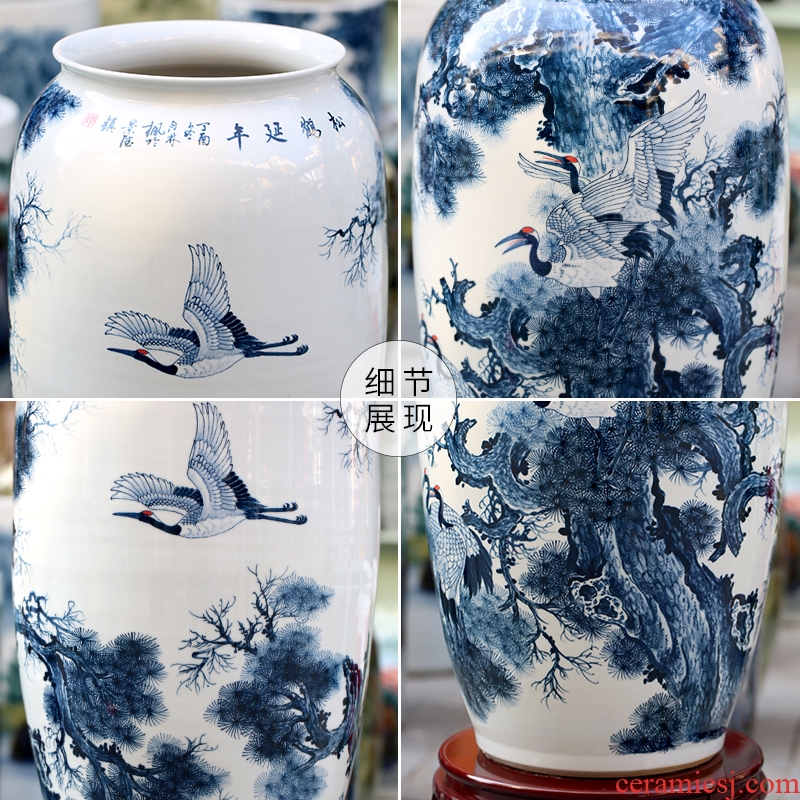Jingdezhen ceramics hand-painted large blue and white porcelain vase pine crane live home sitting room adornment furnishing articles