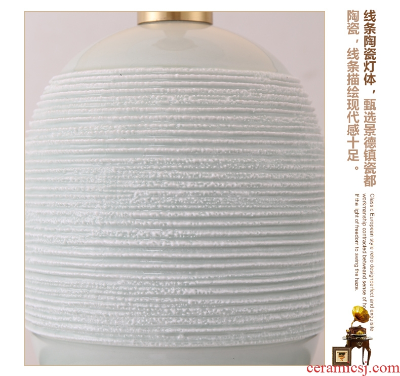 Jingdezhen ceramic table lamp in the new contemporary and contracted sitting room bedroom berth lamp full copper lamp American sweet romance
