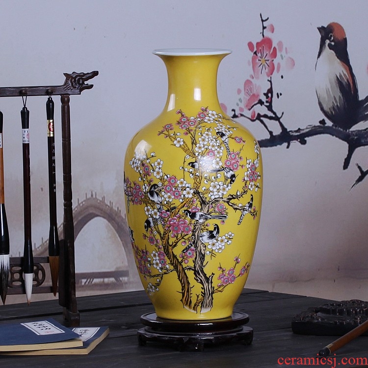 Beaming powder enamel vase in the jingdezhen ceramics, hand-painted home decoration furnishing articles sitting room mesa vase