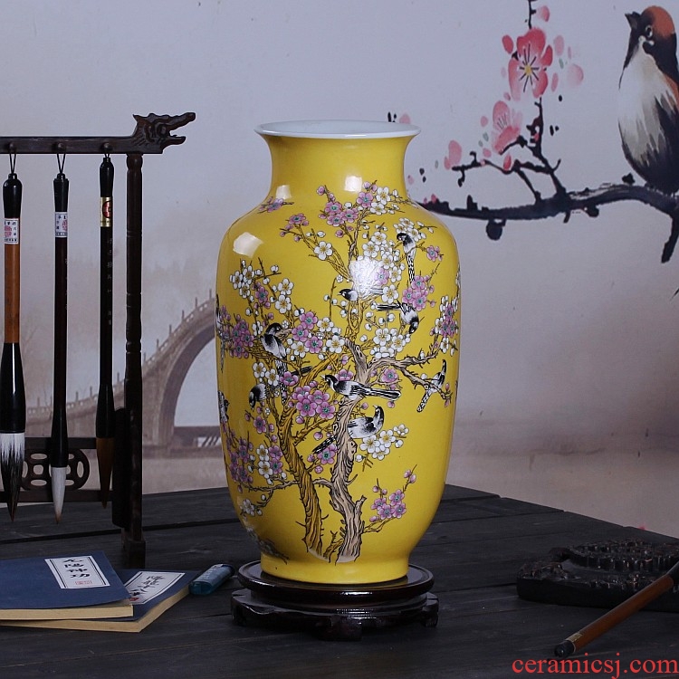 Beaming powder enamel vase in the jingdezhen ceramics, hand-painted home decoration furnishing articles sitting room mesa vase