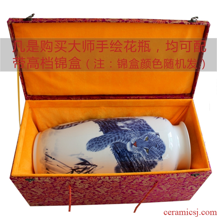 Master of jingdezhen ceramics hand-painted village people of blue and white porcelain vase modern home fashion crafts