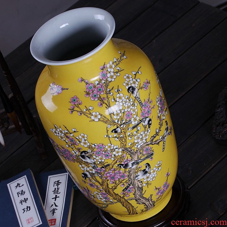 Beaming powder enamel vase in the jingdezhen ceramics, hand-painted home decoration furnishing articles sitting room mesa vase