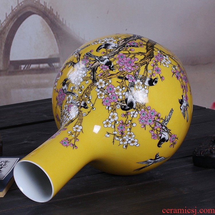 Beaming powder enamel vase in the jingdezhen ceramics, hand-painted home decoration furnishing articles sitting room mesa vase