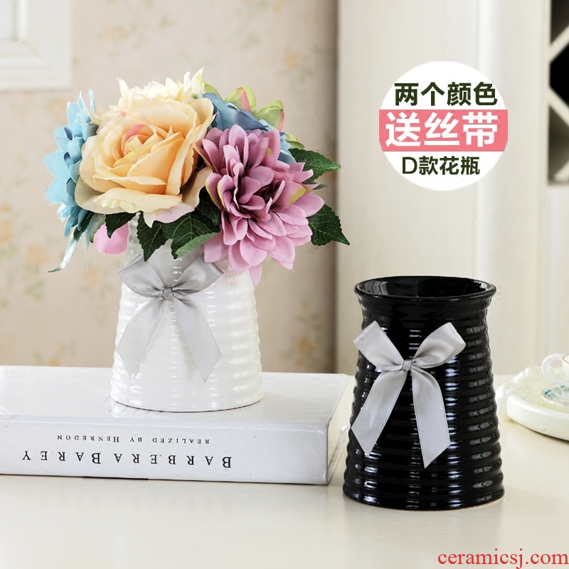 Small clear vase white ceramic vase contracted Japanese modern ceramic creative furnishing articles furnishing articles to send ribbon