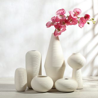 European furnishing articles of jingdezhen ceramic vase contracted and contemporary creative sitting room of the white flower arrangement, three-piece decorations