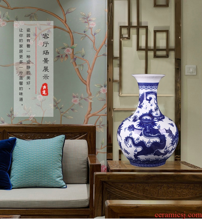 Blue and white porcelain of jingdezhen ceramics of large sitting room of Chinese style household furnishing articles of blue and white porcelain vases, flower arrangement furnishing articles