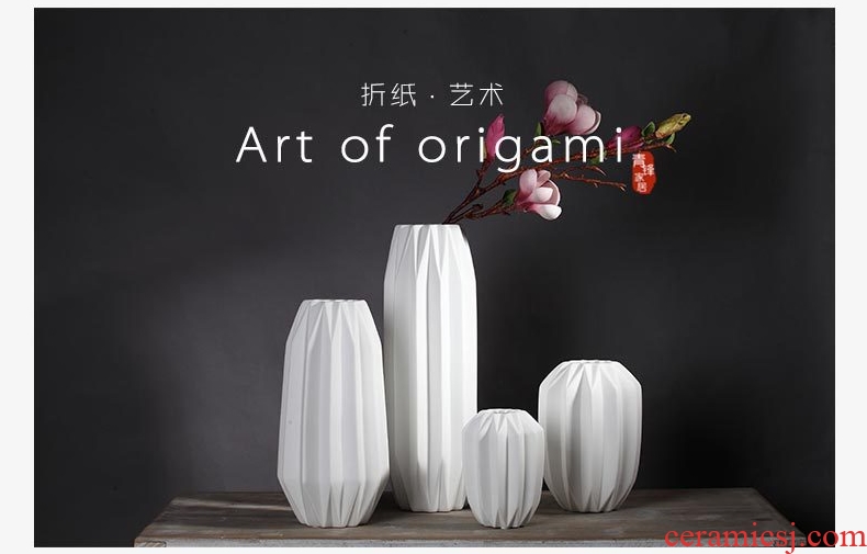 Jingdezhen ceramics vases, contemporary and contracted white paper down the small pure and fresh and small living room table furnishing articles ornaments