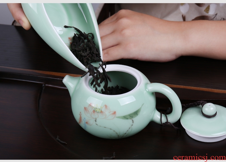 In tang dynasty ceramic celadon hand-painted enjoy tea holder kung fu tea accessories tea tea spoon teaspoon of tea shovel