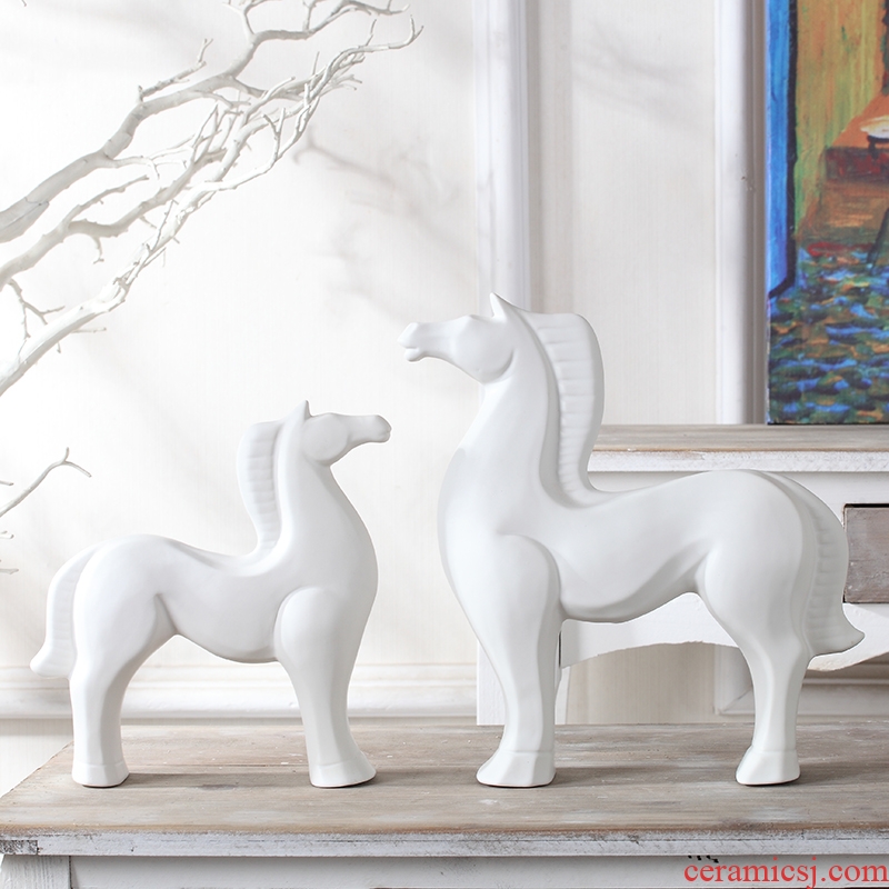 Ceramic horse furnishing articles creative household act the role ofing is tasted black and white north European style living room TV cabinet wine porch soft decoration