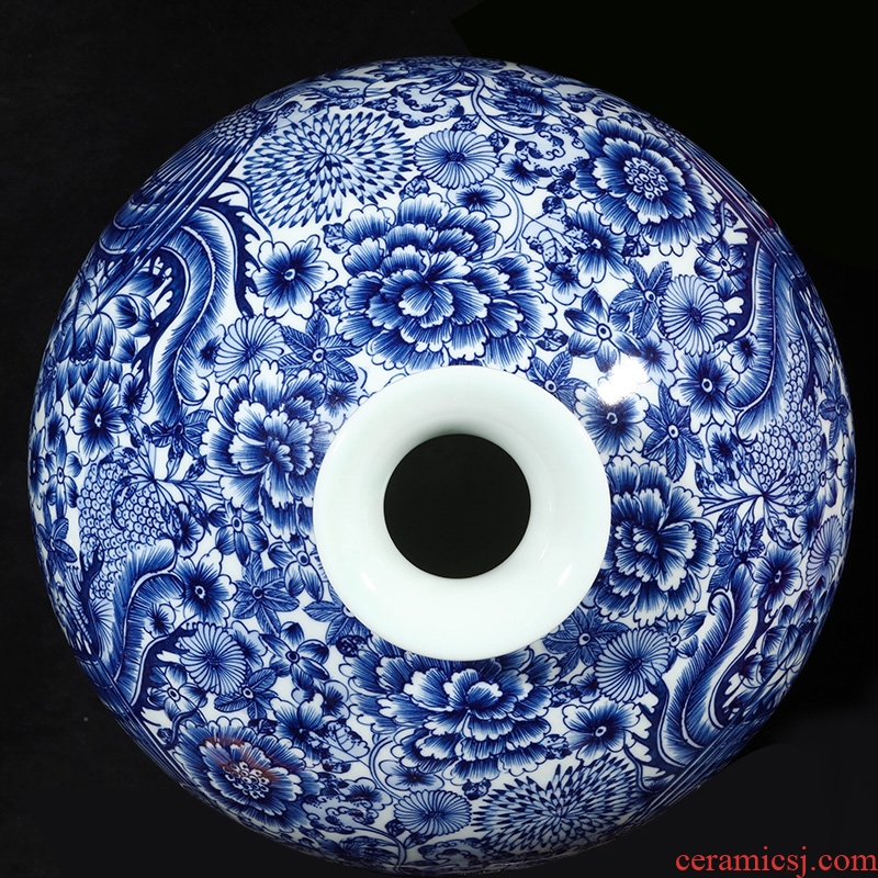 Jingdezhen ceramics imitation qianlong hand-painted phoenix Chinese blue and white porcelain vase gift sitting room adornment is placed