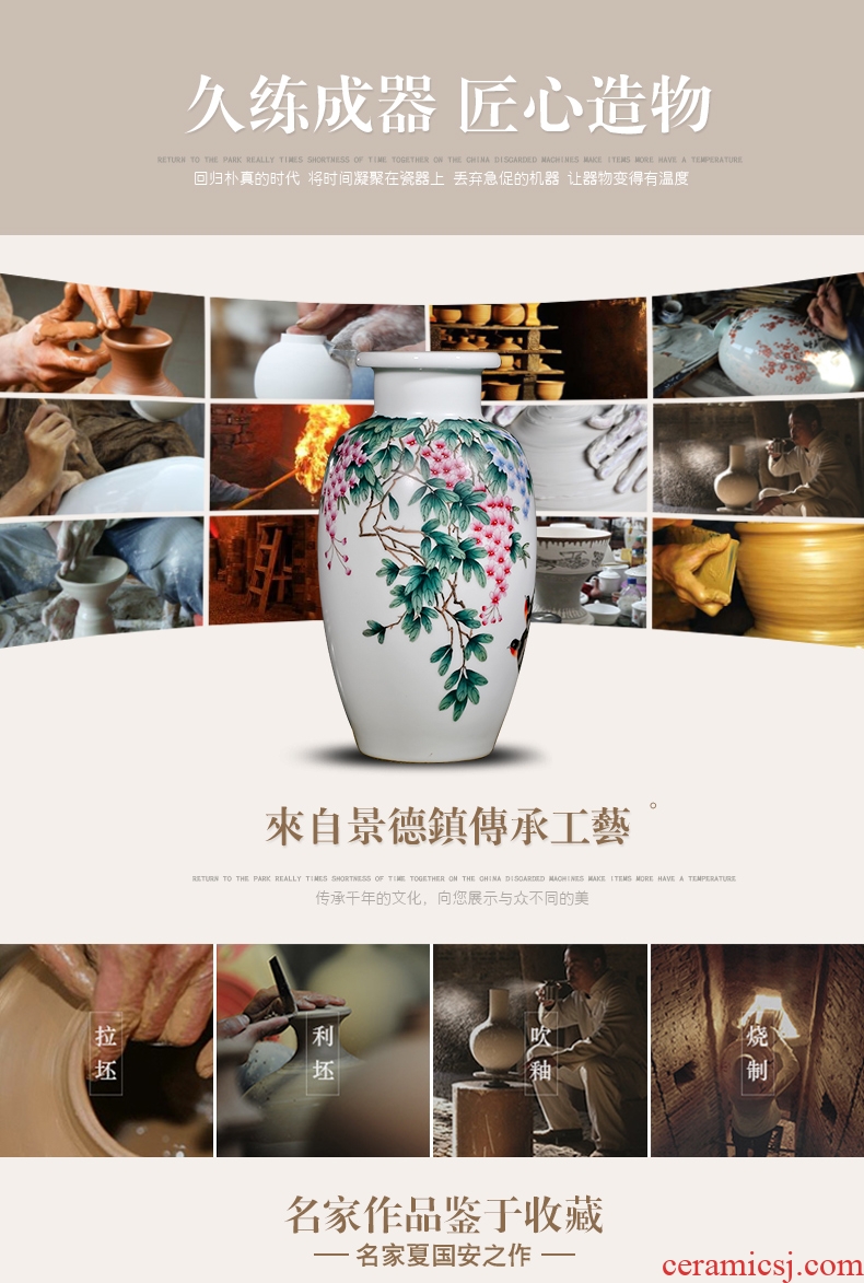 Famous master of jingdezhen ceramics hand-painted enamel vase sabingga sukdun dergici jimbi Chinese sitting room adornment is placed