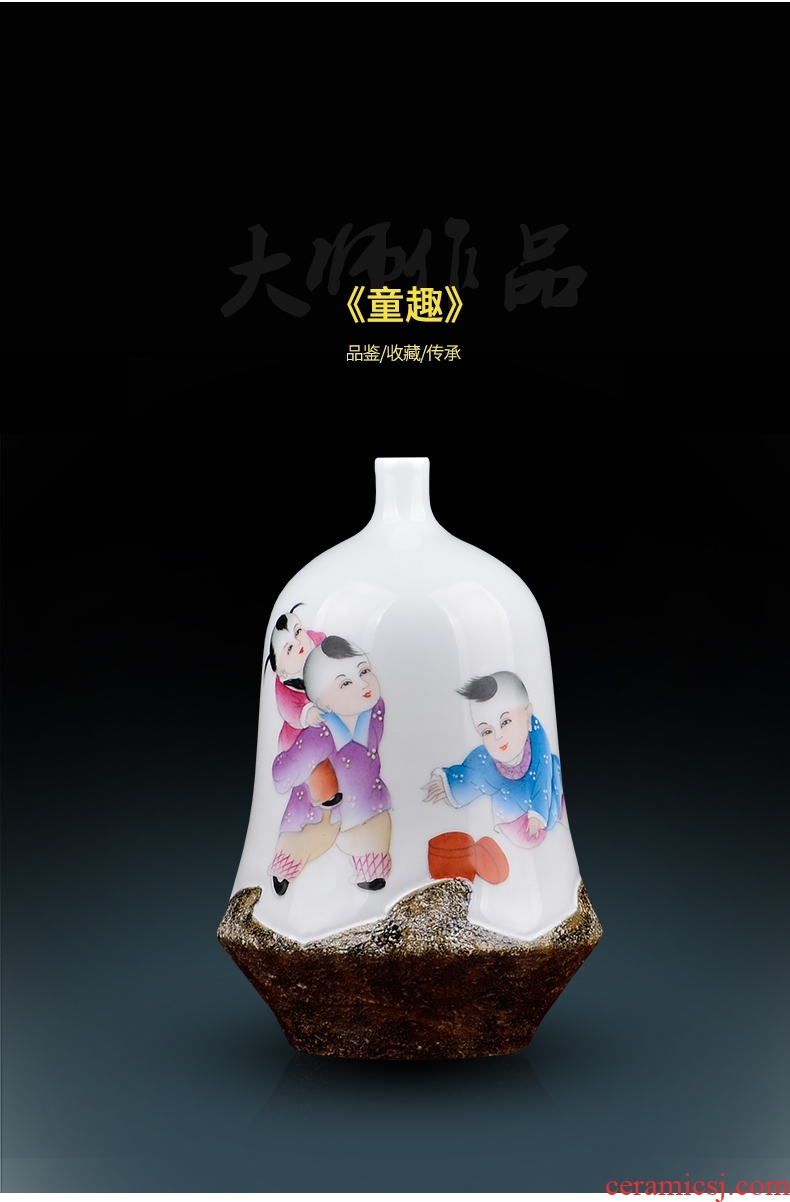Master of jingdezhen ceramics hand-painted pastel gourd vases, flower arrangement and sitting room adornment is placed