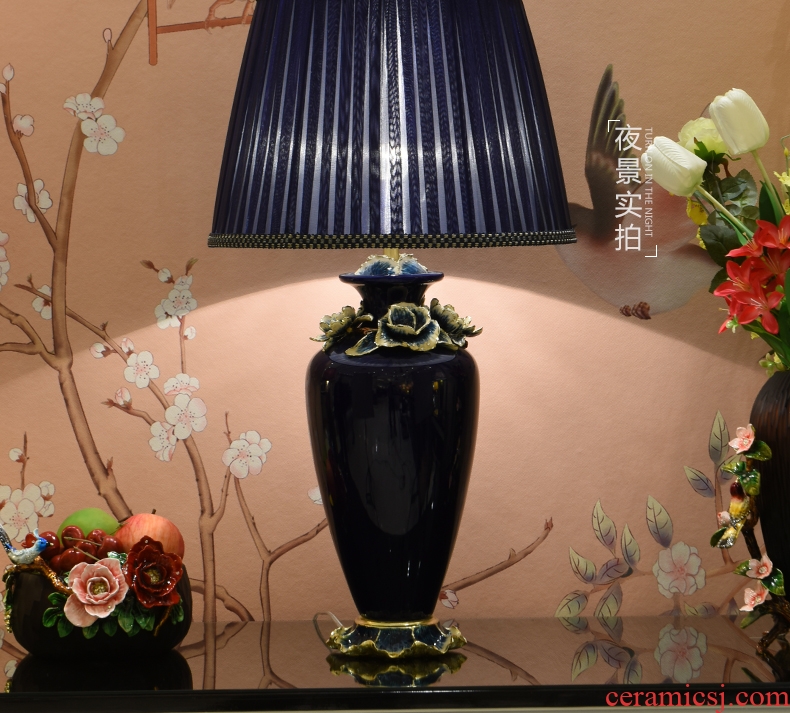 European colored enamel lamp bedroom berth lamp American retro study contracted creative villa decoration ceramic lamp