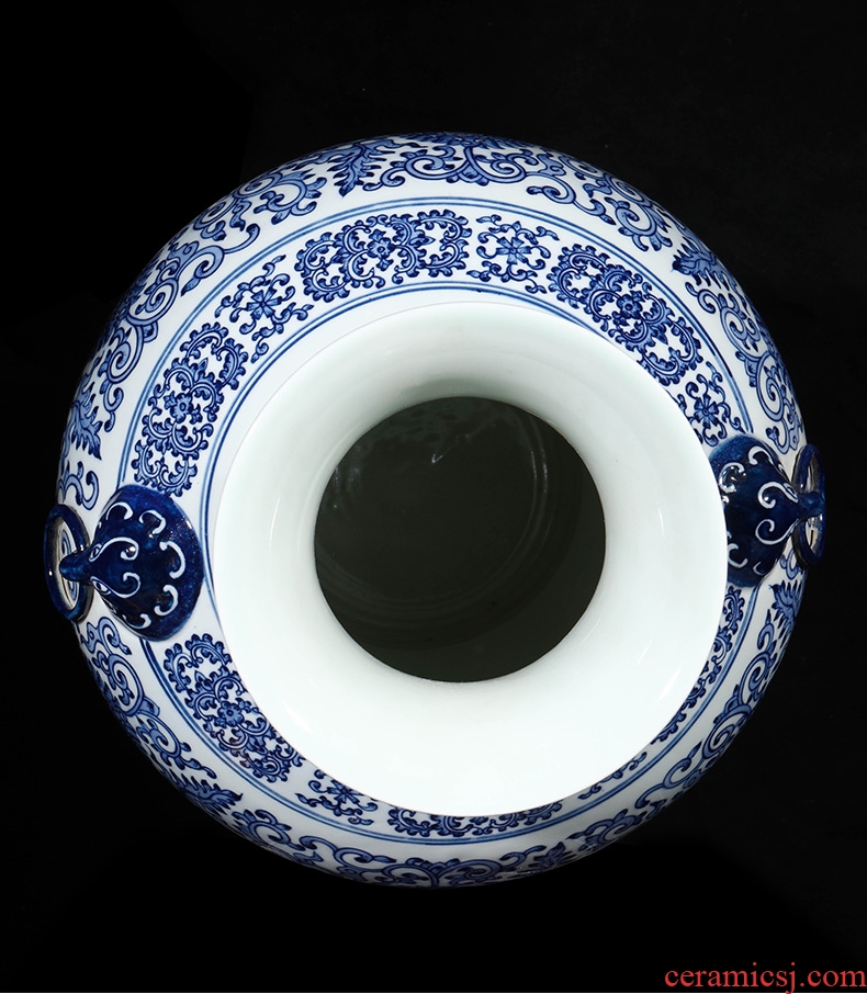 Jingdezhen ceramics creative imitation qianlong antique blue and white porcelain vases, flower arrangement of Chinese style porch place ornament