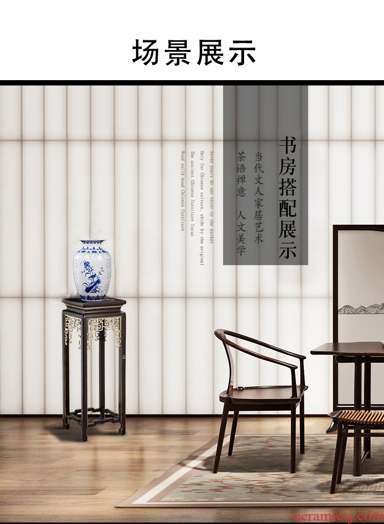 Jingdezhen ceramics and exquisite painting of flowers and blue and white porcelain vase household adornment of contemporary and contracted wine study furnishing articles