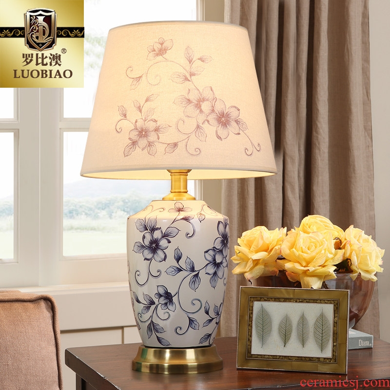 Desk lamp of bedroom nightstand lamp creative adjustable romantic contracted sitting room room warm warm light new Chinese style ceramic lamp