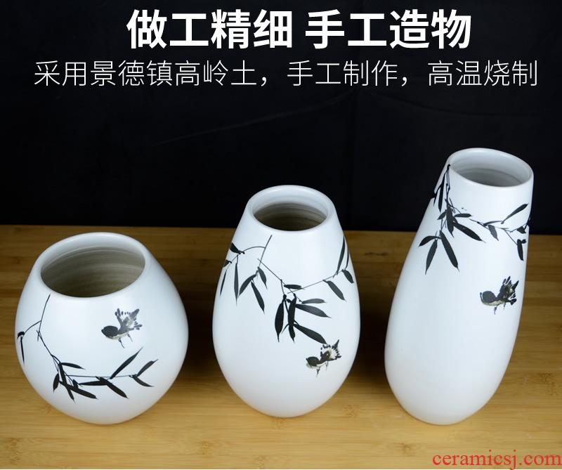 Jingdezhen ceramic hand-painted new Chinese vase creative living room TV cabinet dry flower arranging flowers home furnishing articles