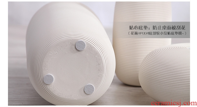 European furnishing articles of jingdezhen ceramic vase contracted and contemporary creative sitting room of the white flower arrangement, three-piece decorations