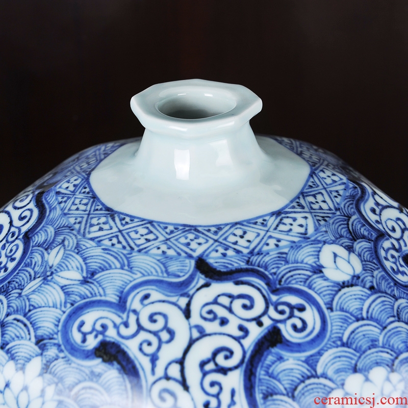 Jingdezhen ceramics antique blue-and-white youligong pinch flower plum bottle vase household craft sitting room adornment furnishing articles