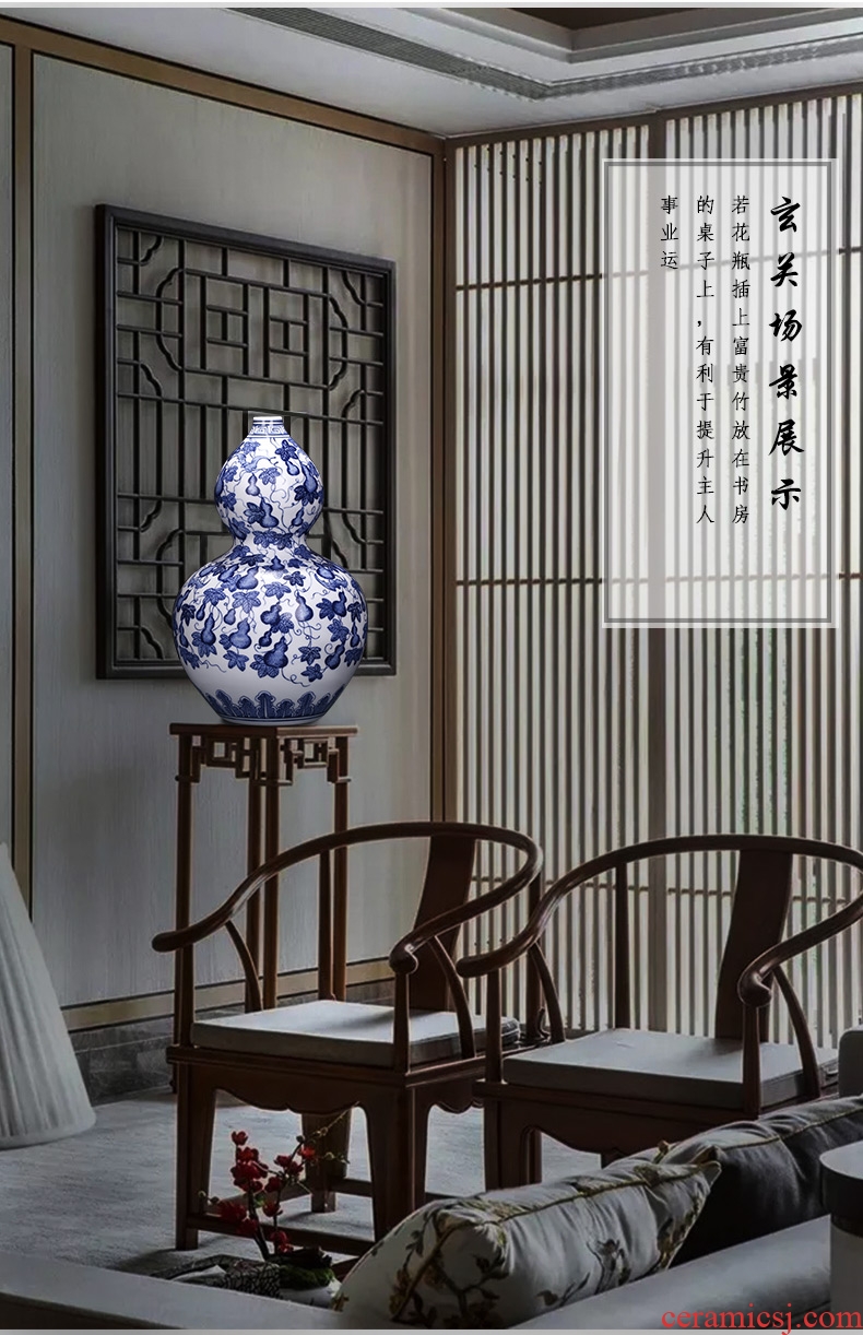 Jingdezhen ceramics imitation qing yongzheng antique Chinese blue and white porcelain vases, flower arrangement sitting room wine cabinet office furnishing articles