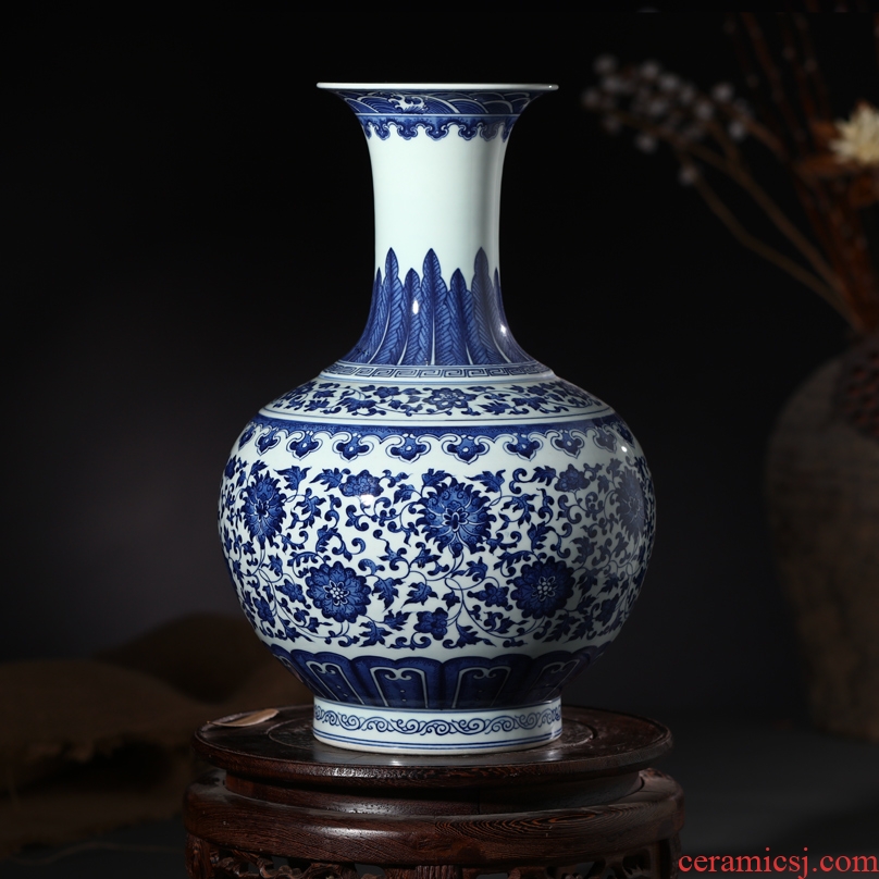 Jingdezhen ceramics yongzheng model of archaize home furnishing articles study design blue and white porcelain vase antique collection