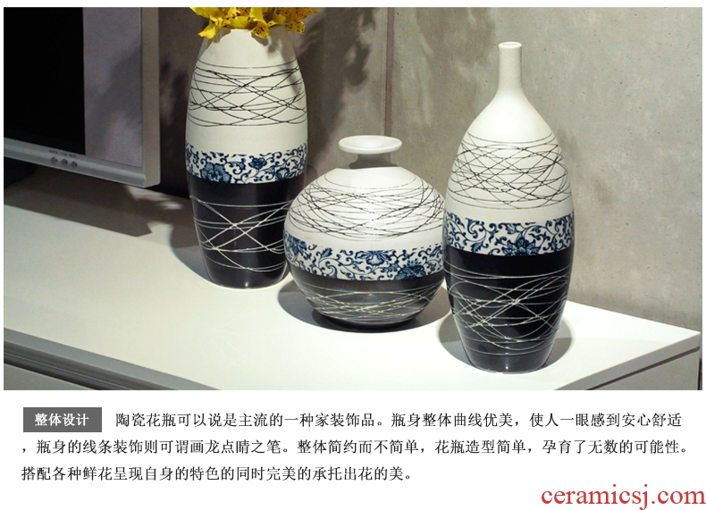 Jingdezhen blue and white porcelain vase by hand dry flower porcelain flower implement desktop furnishing articles ceramic vase household act the role ofing is tasted the living room