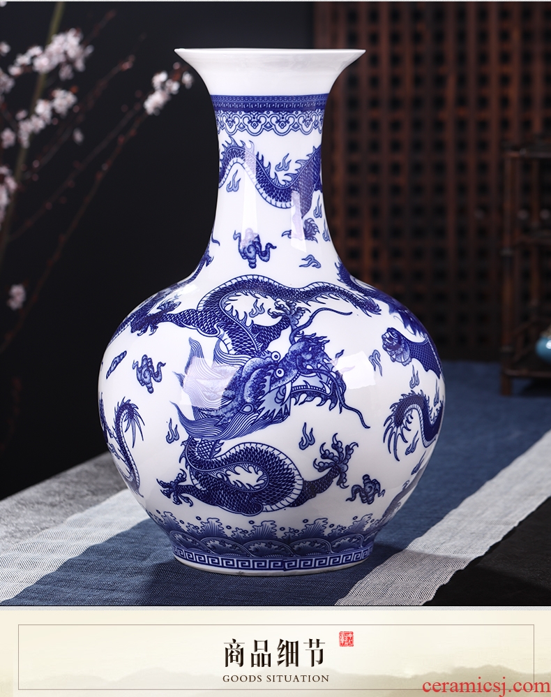 Blue and white porcelain of jingdezhen ceramics of large sitting room of Chinese style household furnishing articles of blue and white porcelain vases, flower arrangement furnishing articles