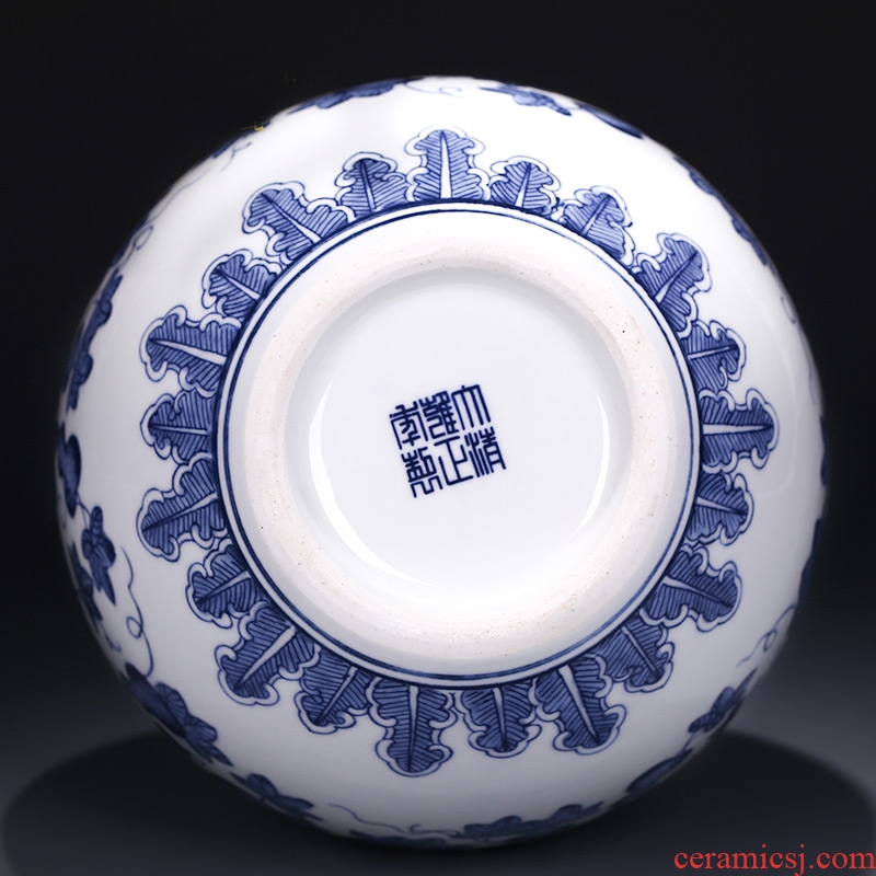 Jingdezhen ceramics imitation qing yongzheng antique Chinese blue and white porcelain vases, flower arrangement sitting room wine cabinet office furnishing articles