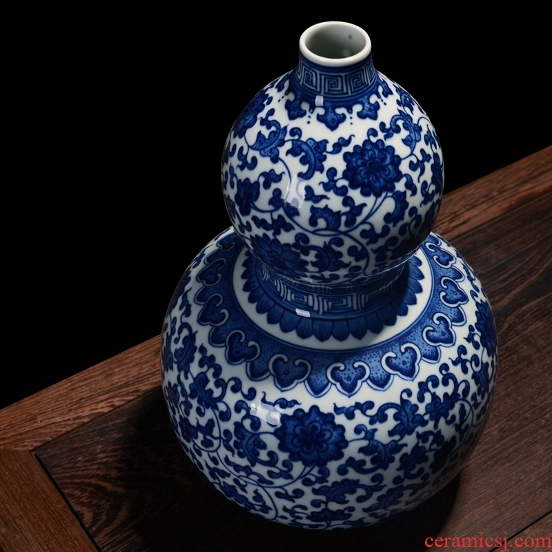 Jingdezhen blue and white gourd modern decorative arts and crafts antique pottery and porcelain vase household gifts furnishing articles sitting room