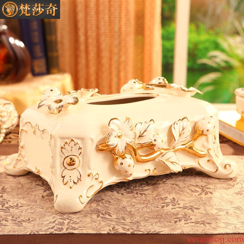 The master bedroom adornment is placed ceramic tissue box creativity european-style luxury living room table cartons of tea table decorations