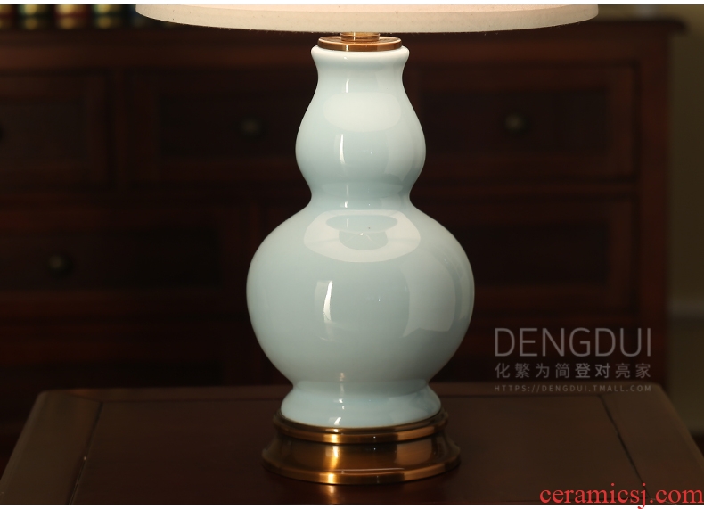 On the berth lamp of desk lamp bedroom American study of contracted sitting room warm creative marriage room full copper ceramic lamp