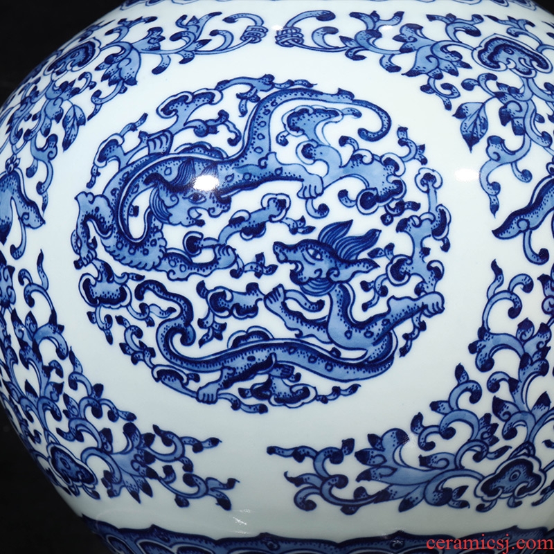Jingdezhen ceramics imitation qianlong hand-painted feng shui gourd of blue and white porcelain vase furnishing articles furnishing articles new Chinese rich ancient frame