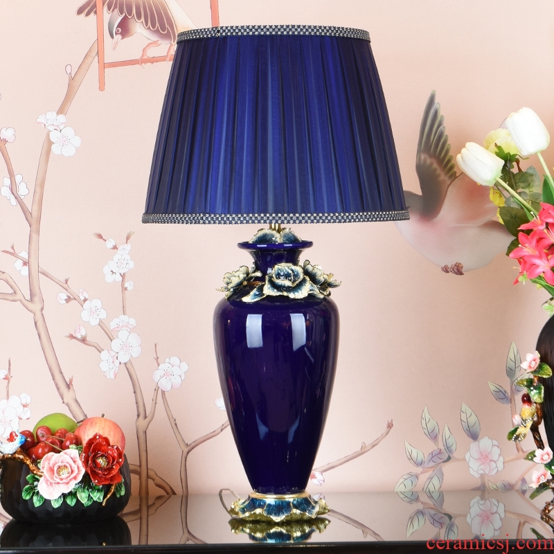 European colored enamel lamp bedroom berth lamp American retro study contracted creative villa decoration ceramic lamp