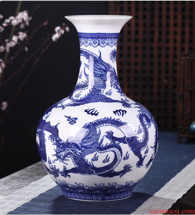 Blue and white porcelain of jingdezhen ceramics of large sitting room of Chinese style household furnishing articles of blue and white porcelain vases, flower arrangement furnishing articles