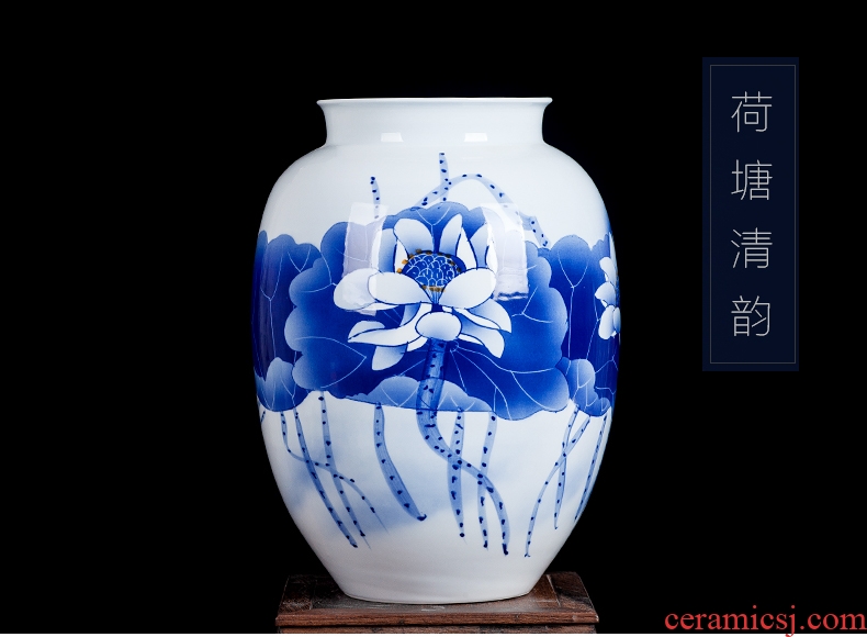 Jingdezhen blue and white ceramics hand-painted vases, flower arranging the sitting room porch ark adornment of Chinese style household furnishing articles