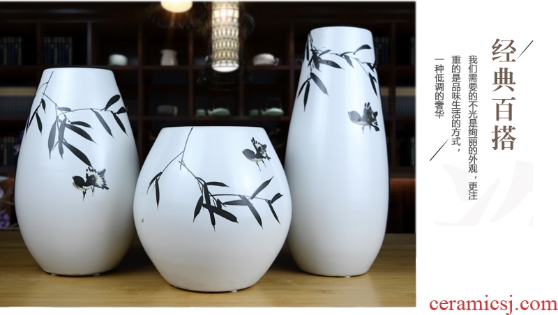 Jingdezhen ceramic hand-painted new Chinese vase creative living room TV cabinet dry flower arranging flowers home furnishing articles