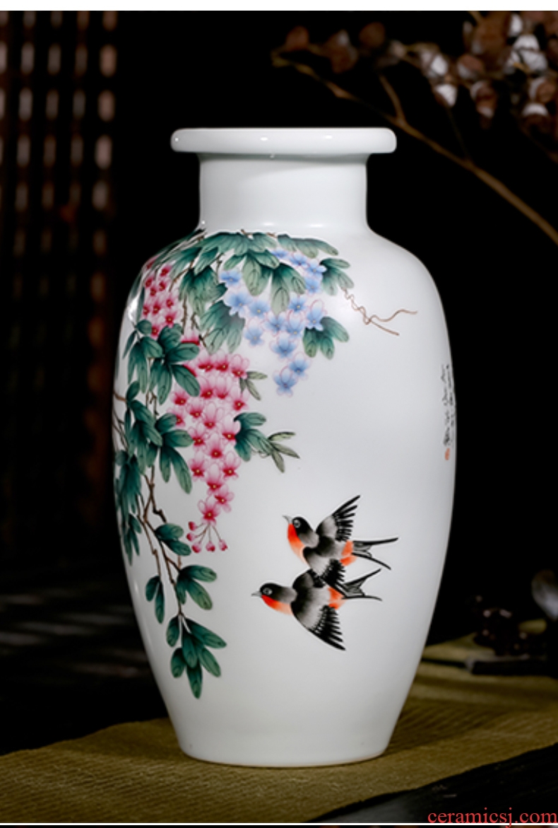 Famous master of jingdezhen ceramics hand-painted enamel vase sabingga sukdun dergici jimbi Chinese sitting room adornment is placed