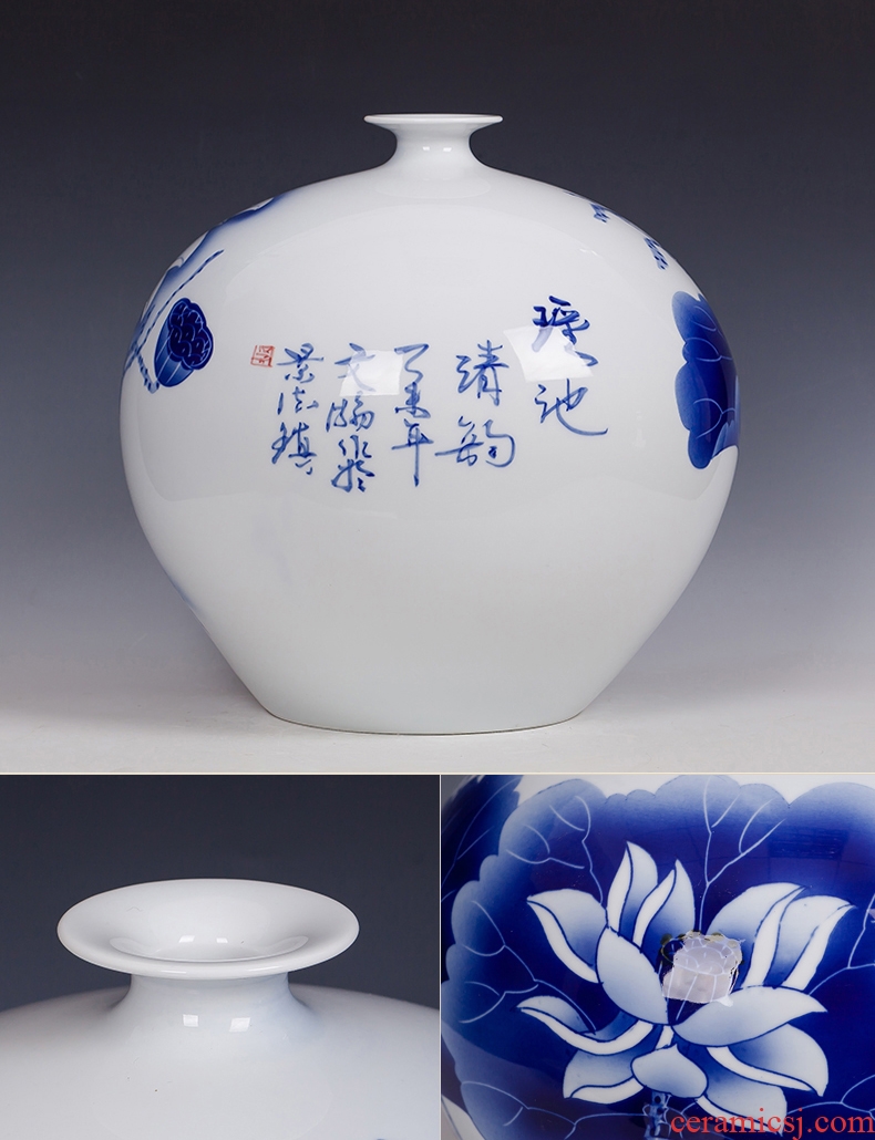 Jingdezhen ceramics famous jade pool Wu Wenhan hand-painted blue and white porcelain vase classical decoration collection certificate