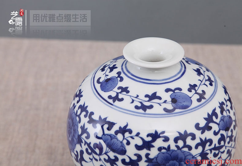 Art show of jingdezhen porcelain vase traditional blue and white vase furnishing articles mesa round neck vase decorate sitting room ground