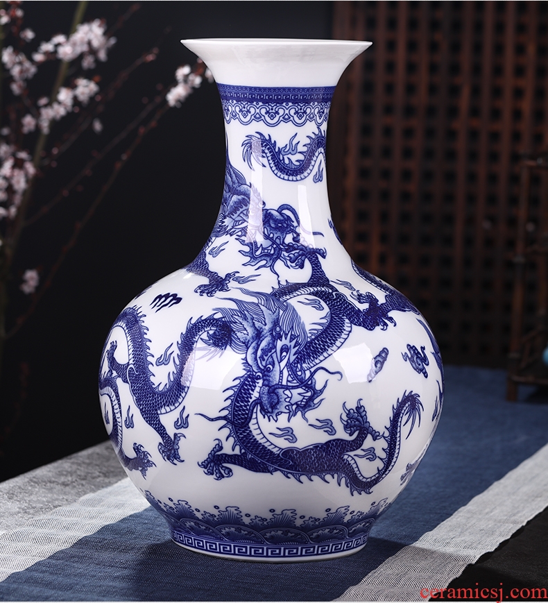 Blue and white porcelain of jingdezhen ceramics of large sitting room of Chinese style household furnishing articles of blue and white porcelain vases, flower arrangement furnishing articles