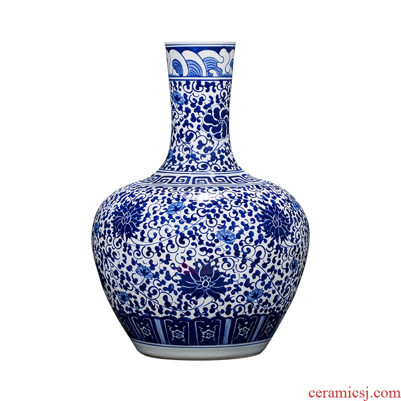 Jingdezhen blue and white tie up lotus flower small Chinese antique hand-painted ceramic vase mouth a bigger home sitting room adornment is placed