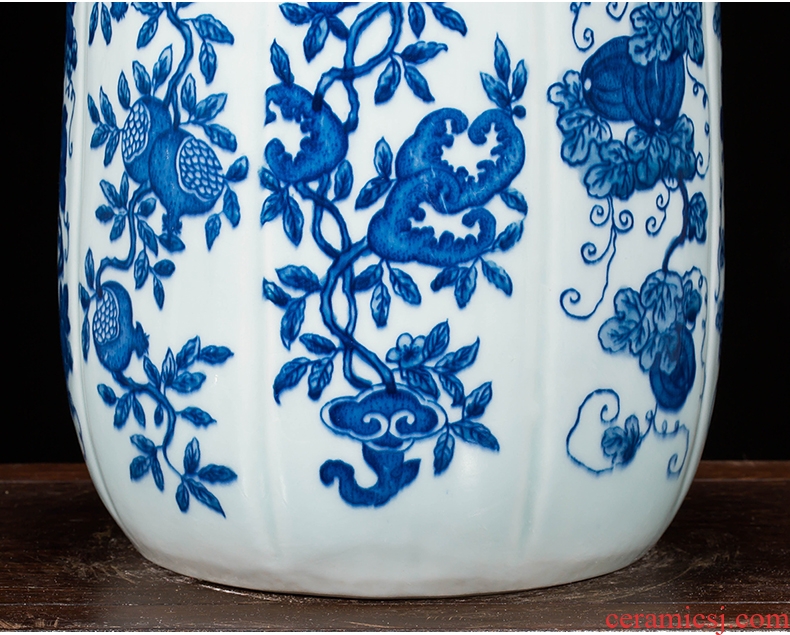 Jingdezhen ceramics vase antique blue-and-white large flower arranging new porch sitting room of Chinese style household act the role ofing is tasted furnishing articles