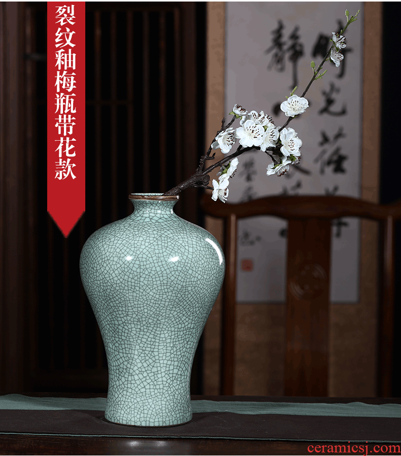 Jingdezhen ceramics borneol crack glaze antique vases, flower arranging classical Chinese wine sitting room adornment is placed