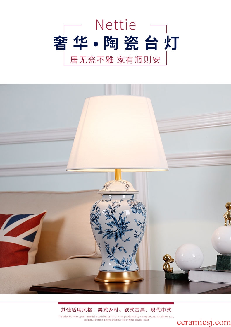 New Chinese style of blue and white porcelain ceramic desk lamp sitting room bedroom berth lamp Chinese zen hand-painted decorative warm wind full copper