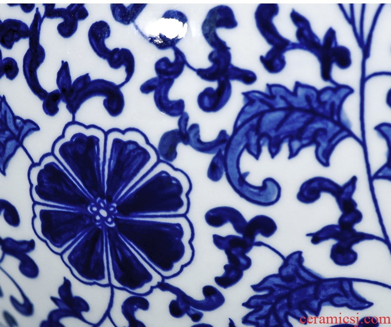 Archaize ceramic vase furnishing articles hand - sketching jingdezhen blue and white porcelain cover tank storage tank is Chinese style living room home decoration