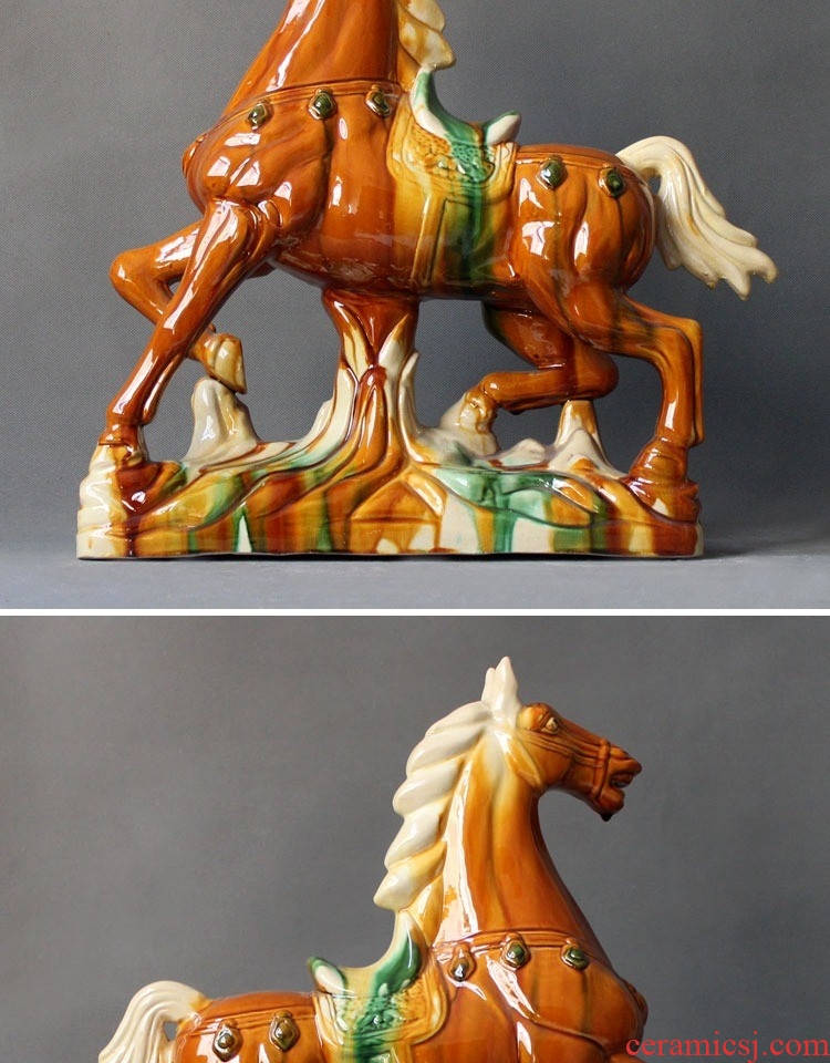 Dust heart horse ceramic Malaysian red hare send BMW horse placed success of feng shui money immediately