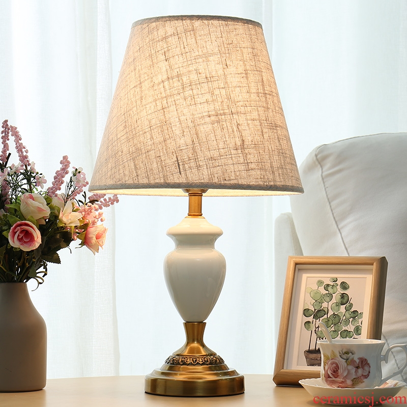American lamp is contracted and I ceramic desk lamp of bedroom the head of a bed warm and romantic sitting room, study marriage adjustable light decoration