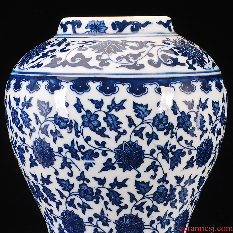 Jingdezhen ceramic ware antique blue and white TV ark, general tank storage tank handicraft furnishing articles furnishing articles vase