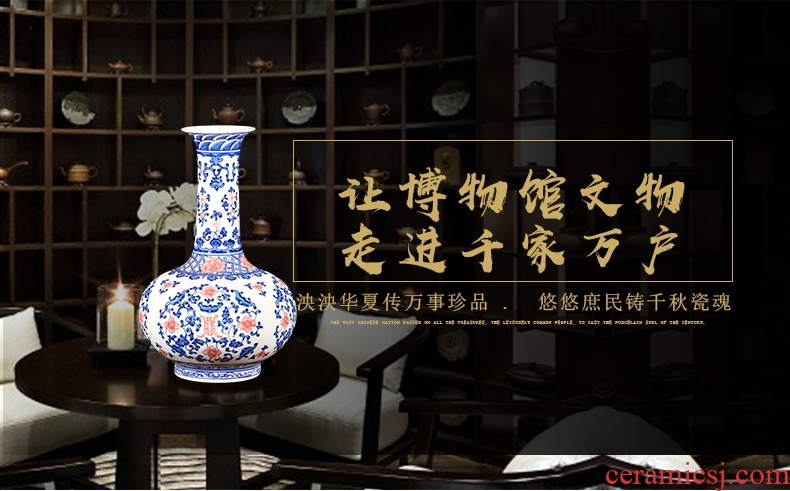 Jingdezhen ceramics imitation qianlong hand - made Chinese style restoring ancient ways is blue and white porcelain vase wine sitting room adornment is placed